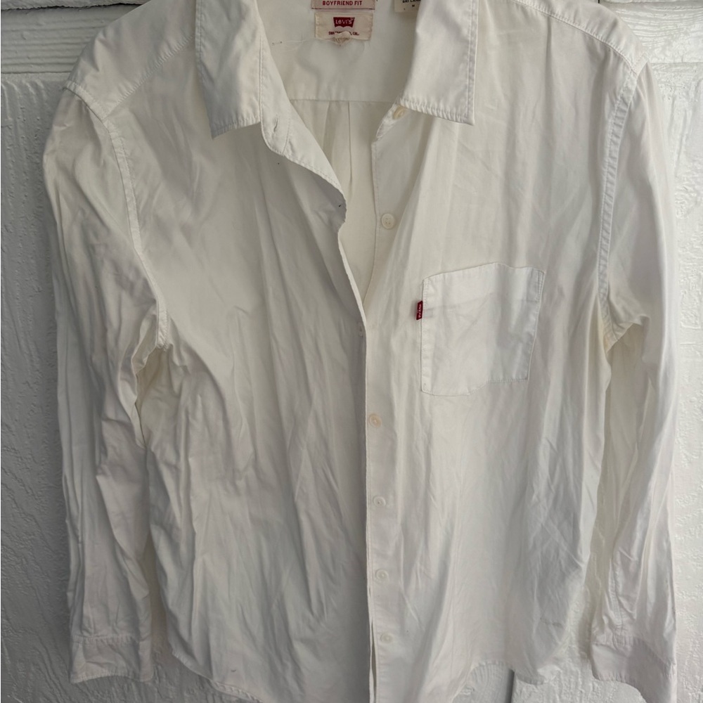 Levi's Women’s  Classic White Button-Down Shirt
